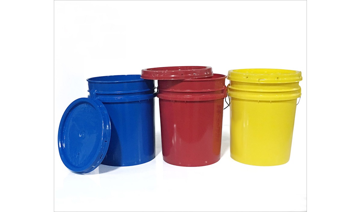 Using Food Storage Buckets And Containers